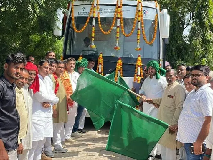 Skill India Mobile Van — Flag Off, Mant